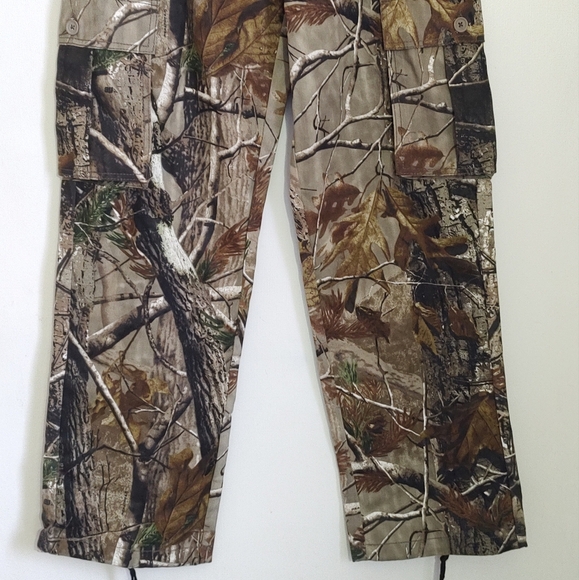 RealTree Camouflage Cargo Pants with Drawstring Leg Opening - Picture 2 of 8